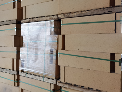 “用了你家的同步伺服電動螺旋壓磚機，耐火磚質量上升了很多”