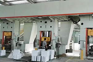 伺服螺旋壓力機 伺服螺旋壓力機